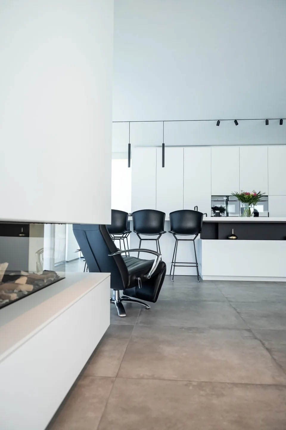 Interieur nieuwbouw woning De Haan met veel licht