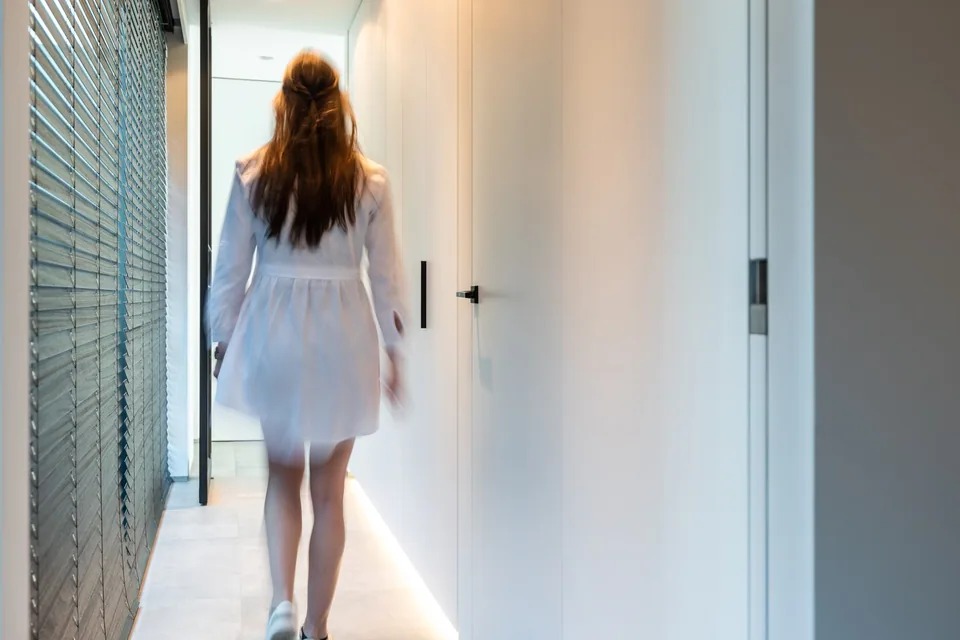 Interieur nieuwbouw woning De Haan met veel licht