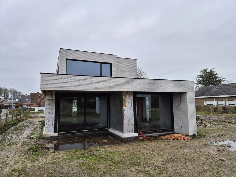 Achtergevel nieuwbouwproject in Oostkamp