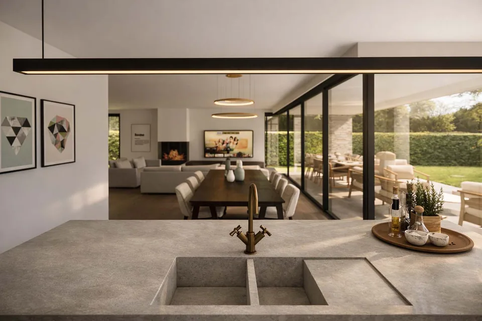 Interieur nieuwbouwwoning Oostkamp met zicht op zwembad